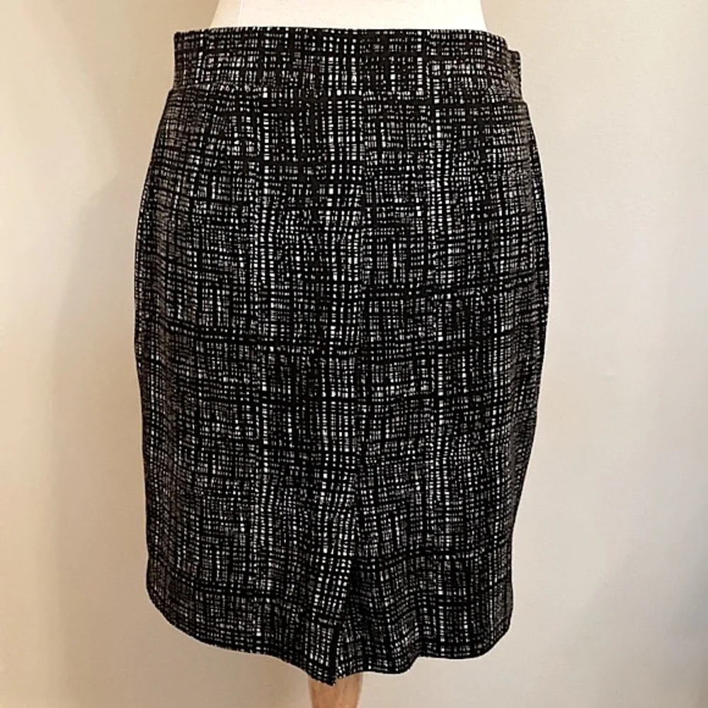 Nicole Miller Black White Cross Hatch Pattern L Modern Minimalist Pencil Skirt - Picture 4 of 8